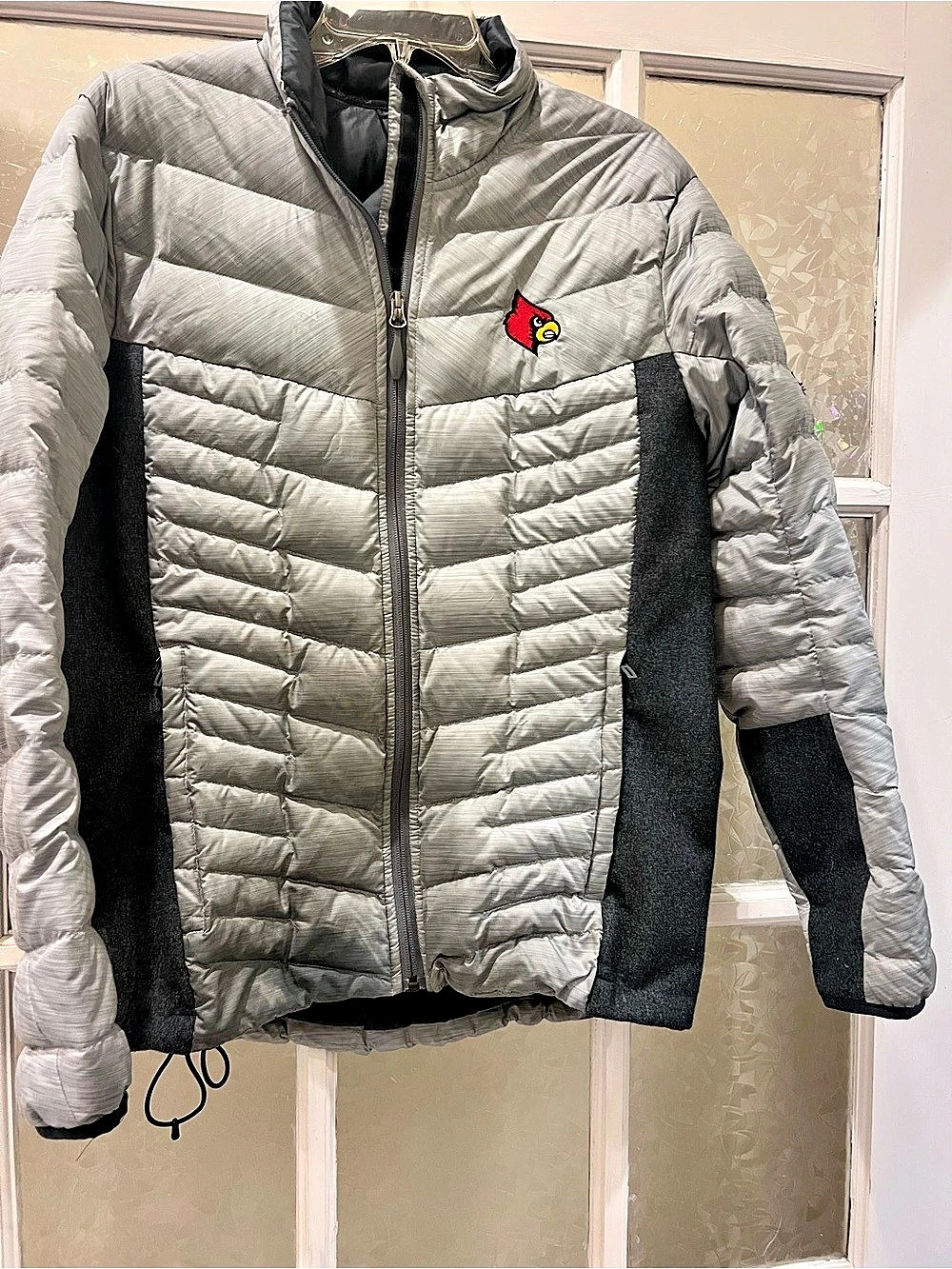 adidas Men's Gray & Black Puffer Size Medium